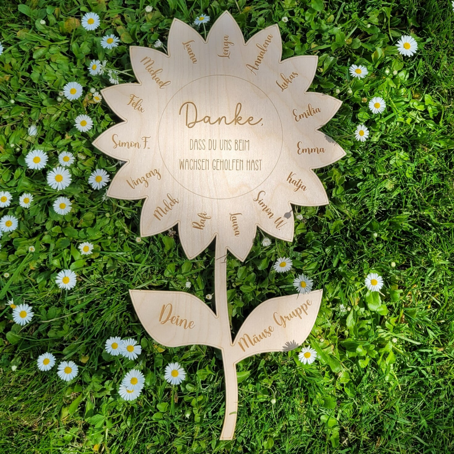 Personalisierte Holzblume zum Schulabschluss  | 40cm 🌸 Geschenk für Erzieher & Lehrer | Namen graviert | Kindergarten Abschied