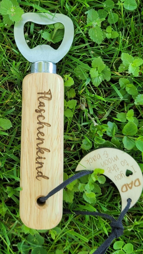 "Flaschenkind" Flaschenöffner/ Kapselheber Edition Vatertag, personalisiert