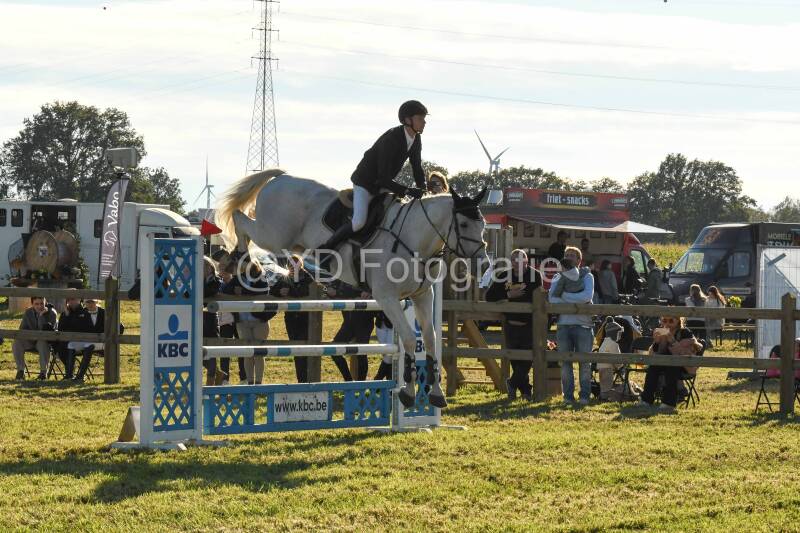 20241006-dsc_6449-standard-clin3t.jpg