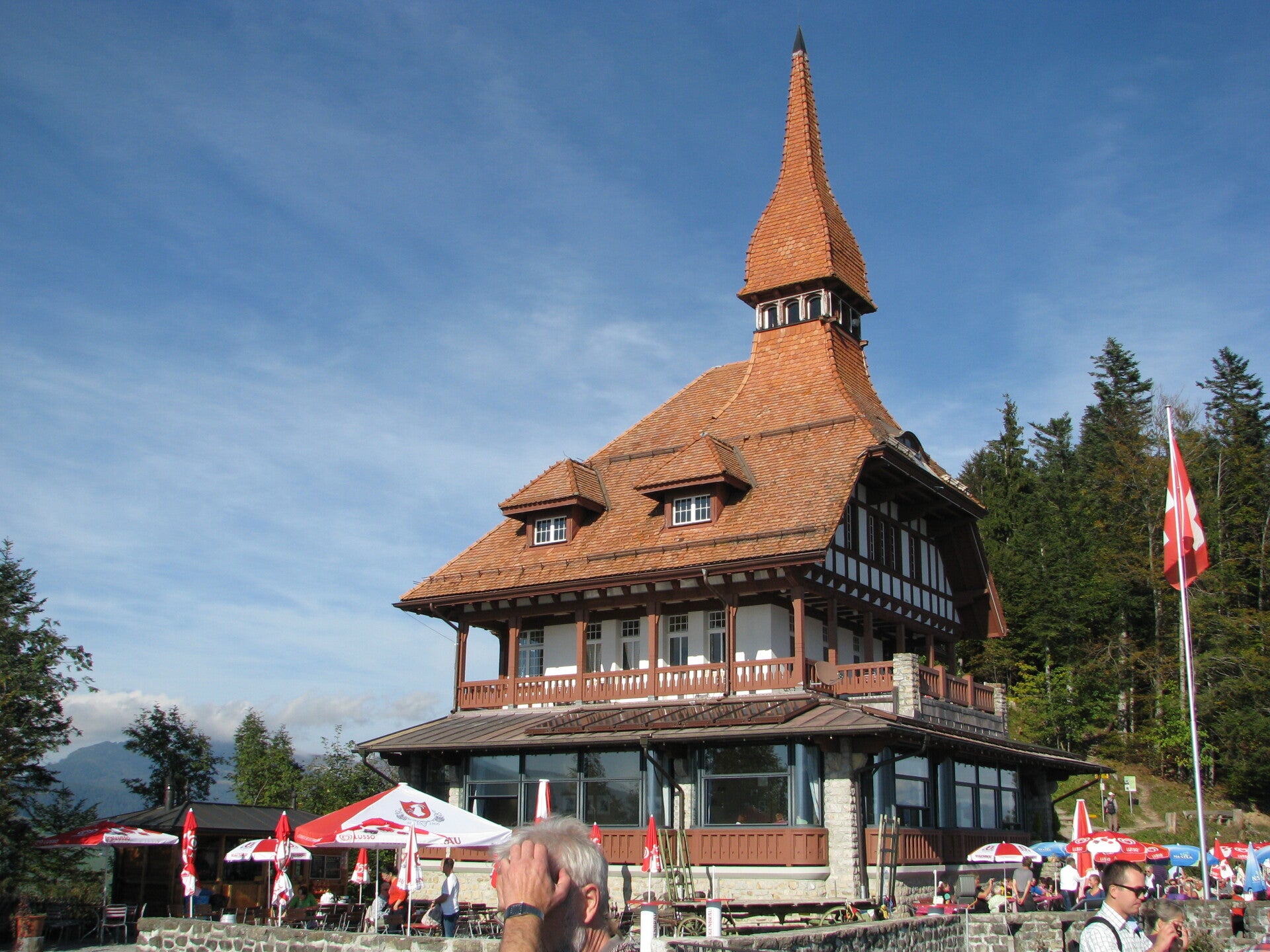  Der Harder Kulm ist der "Hausberg" Interlakens (Schweiz) 