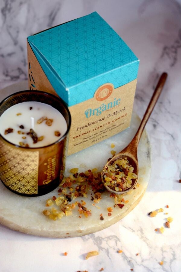 CANDELA ORGANIC GOODNESS IN CERA DI SOIA Frankincense e Mirra