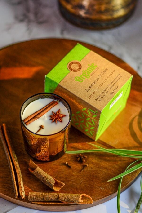 CANDELA ORGANIC GOODNESS IN CERA DI SOIA Lemongrass e Spezie