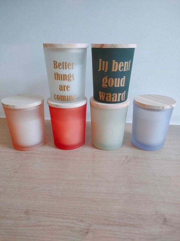 Zwarte kaars met tekst
