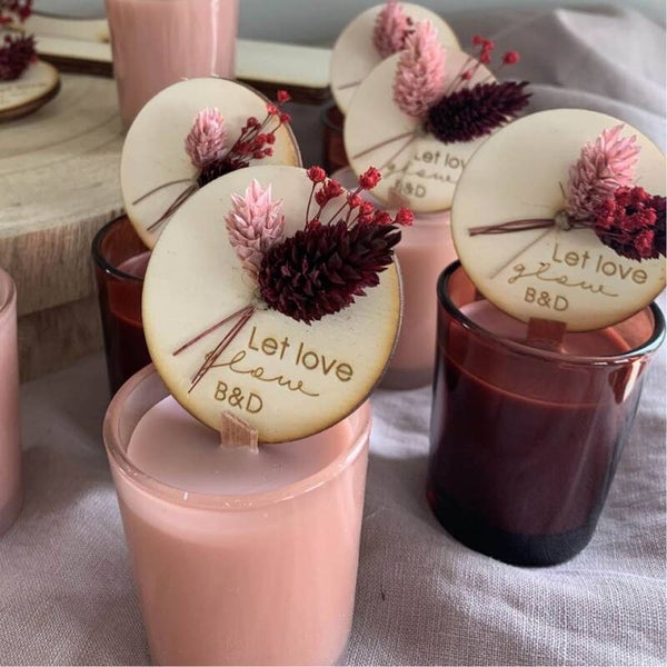 6 mini knetter-geur-kaarsen met zelfde naam en droogbloemen