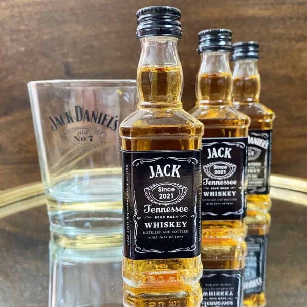 10x Jack Daniels whiskey 5cl met gepersonaliseerd etiket