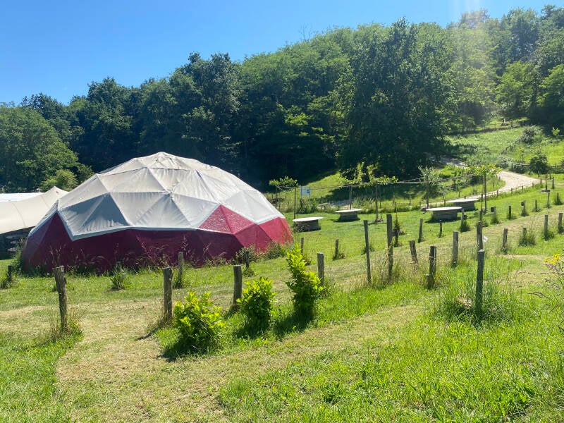 dome-ge-ode-sique-domaine-pour-mariage-standard.jpg