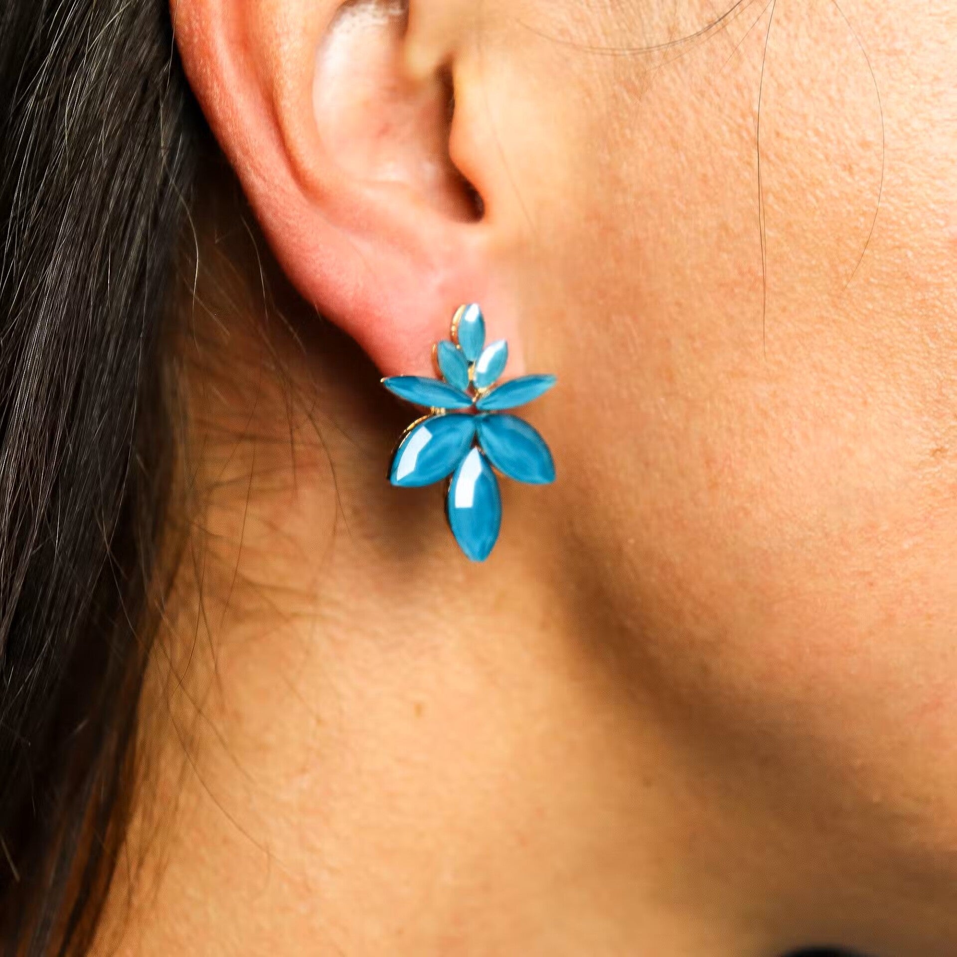 Oorbellen "Bloem Blauwgroen"