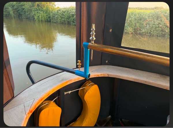 Tiller Adjuster