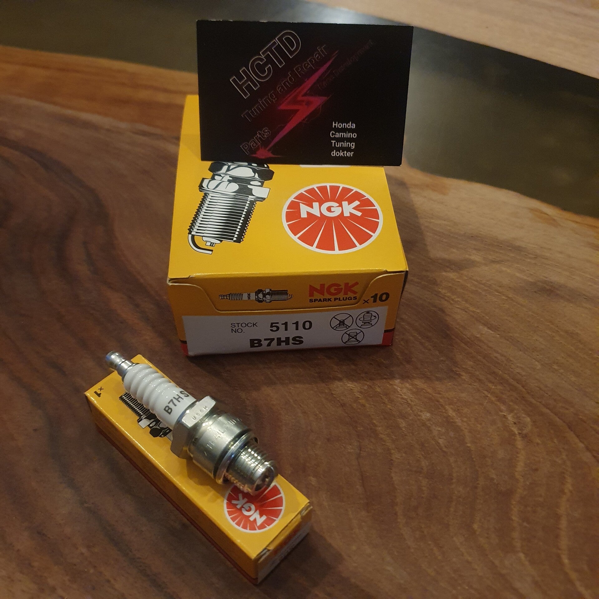 NGK B7hs