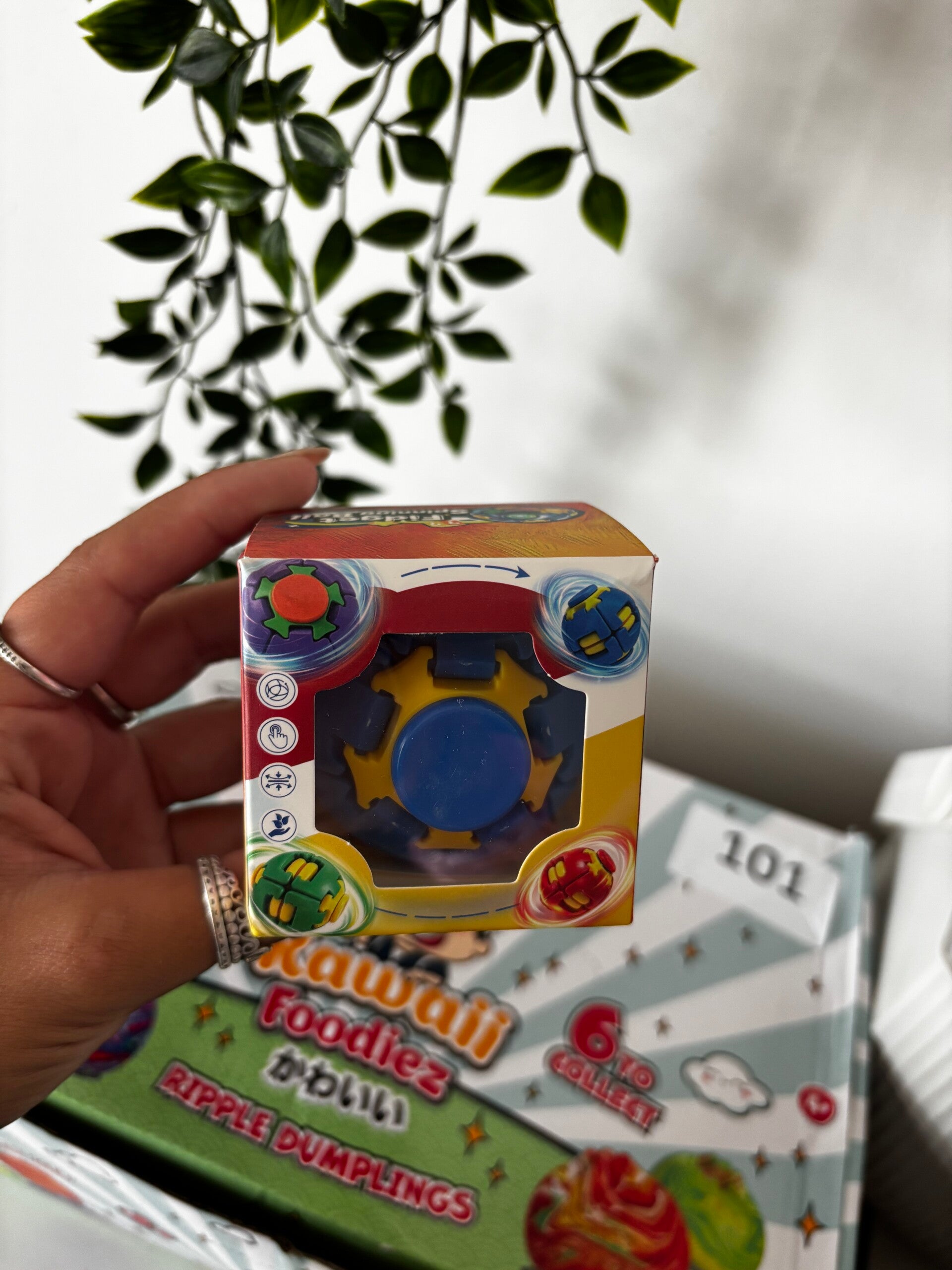 Fidget spinning balls