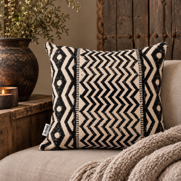 Sierkussen Zigzag – Crème/Zwart