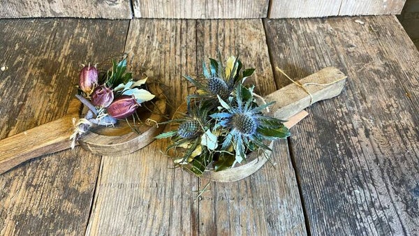 Houten Lepels met Tulpen & Blauwe Distel – Landelijke Bloemen Toefjes