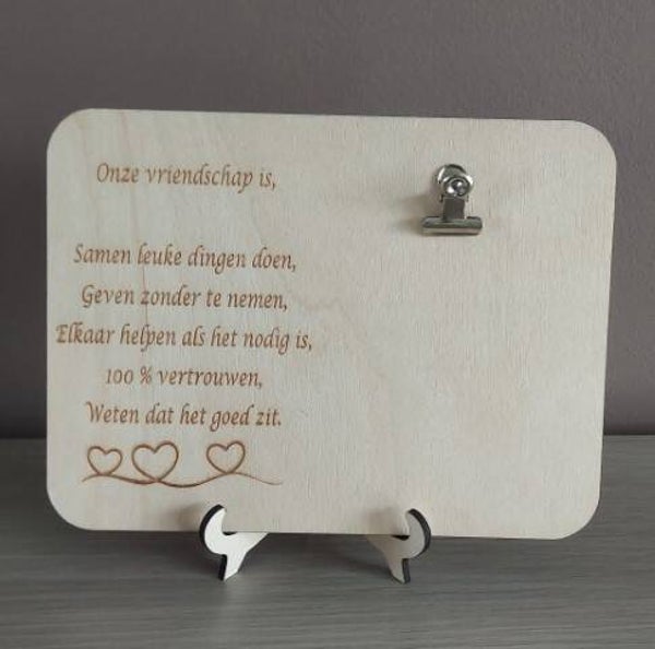 Houten kaart met steuntjes en fotoclip