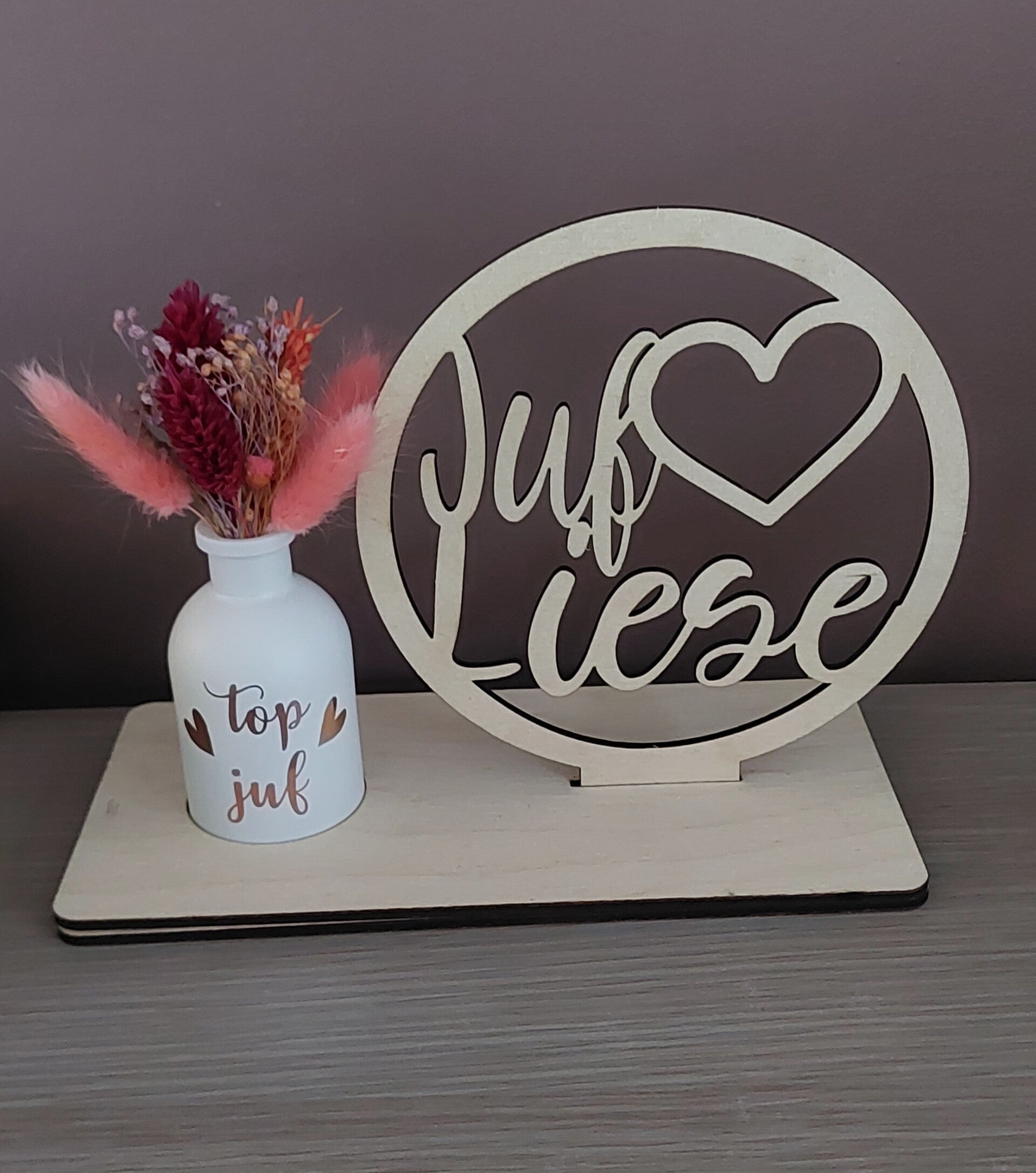 Houten naamcirkel  met vaasje