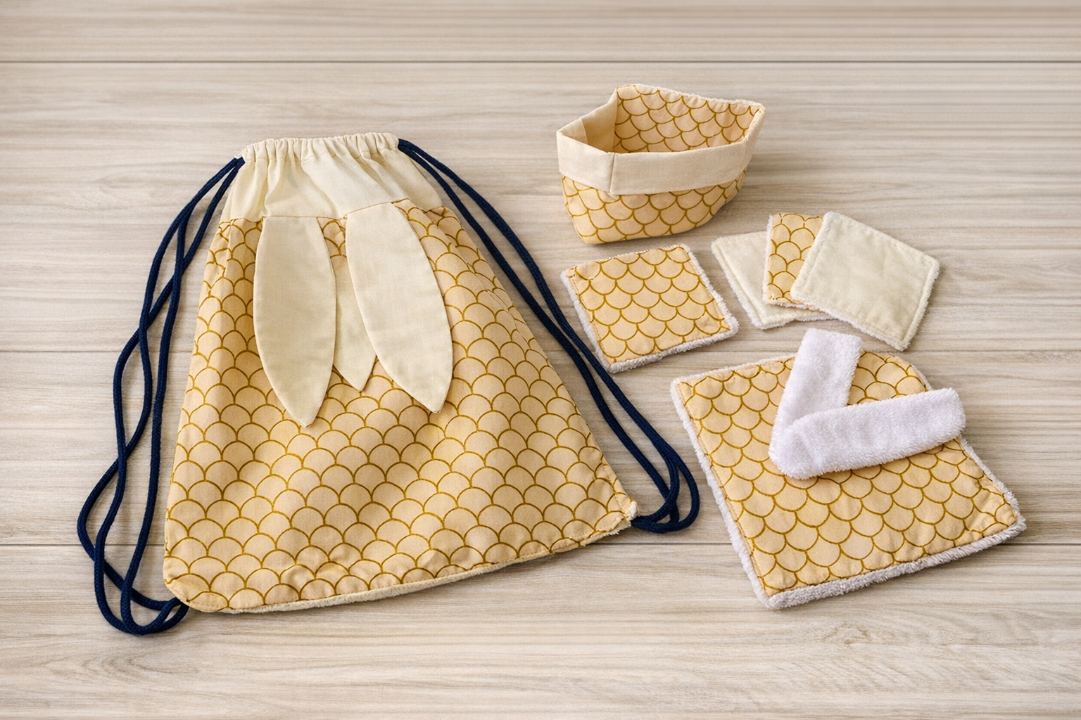 Coffret de naissance – Sac à dos lapin, doudou plat & panier + carrés réutilisables