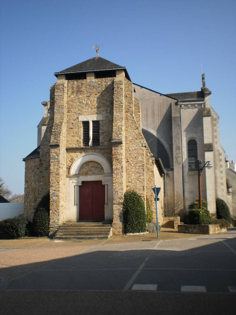 ruffign_-_glise_ouest.jpg
