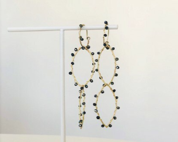 Hanger met kraaltjes donkerblauw Elin