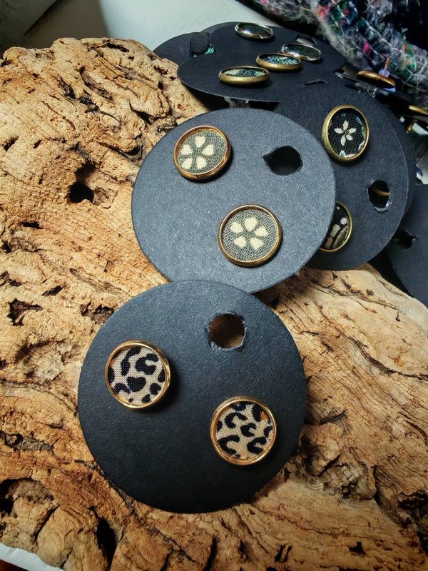 Boucles d'oreilles puces tissus vintages