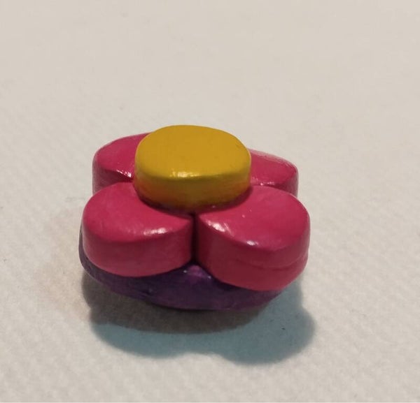 Magnet marguerite 3D rose coeur jaune