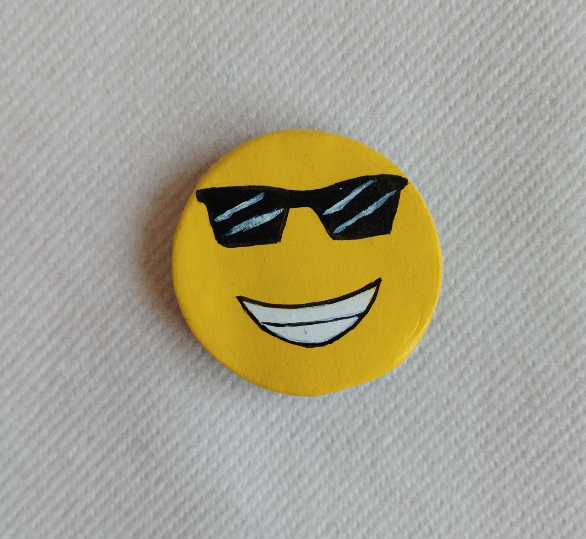 Magnet smiley lunettes