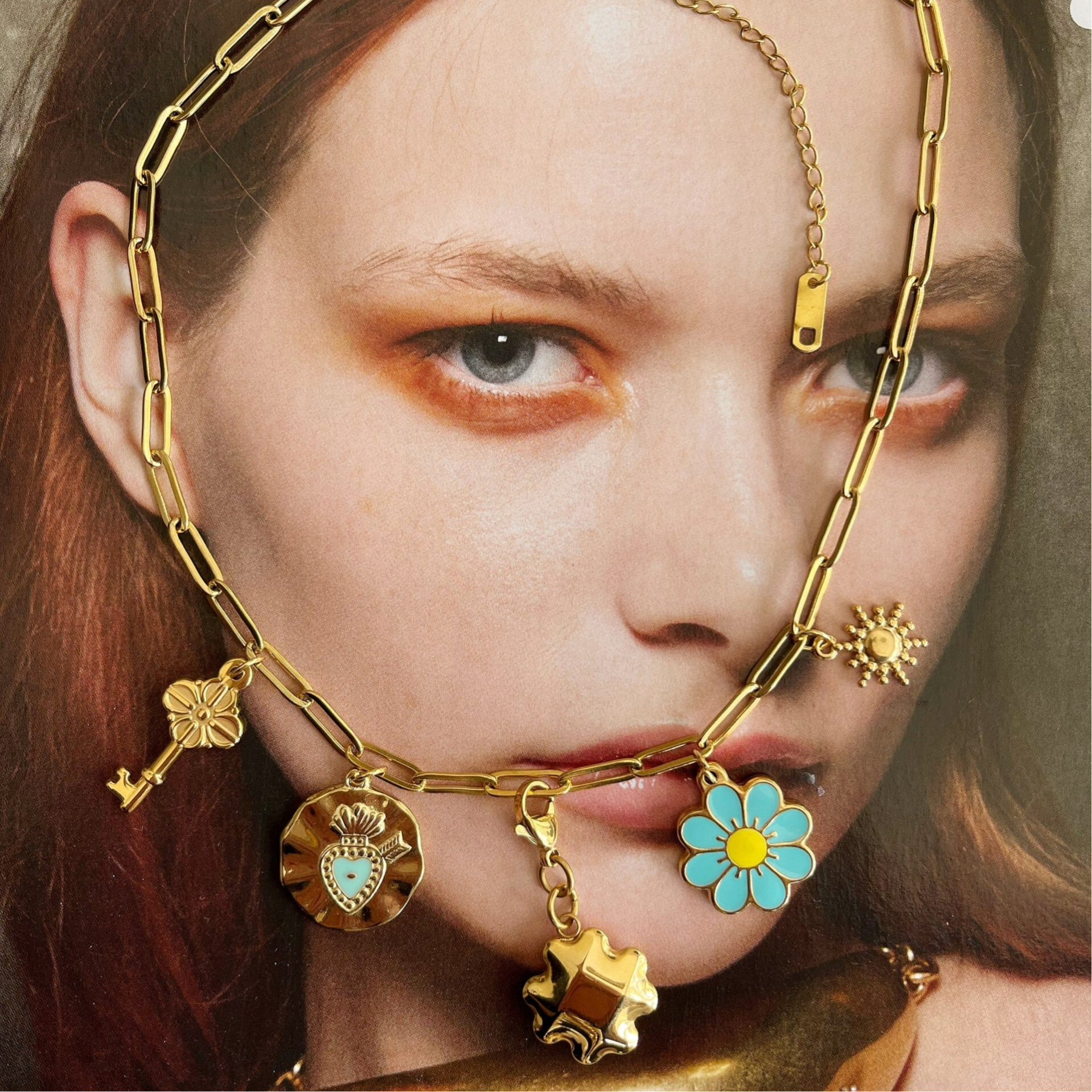 Back stage necklace gold