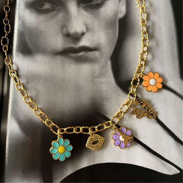 Flower bomb necklace gold