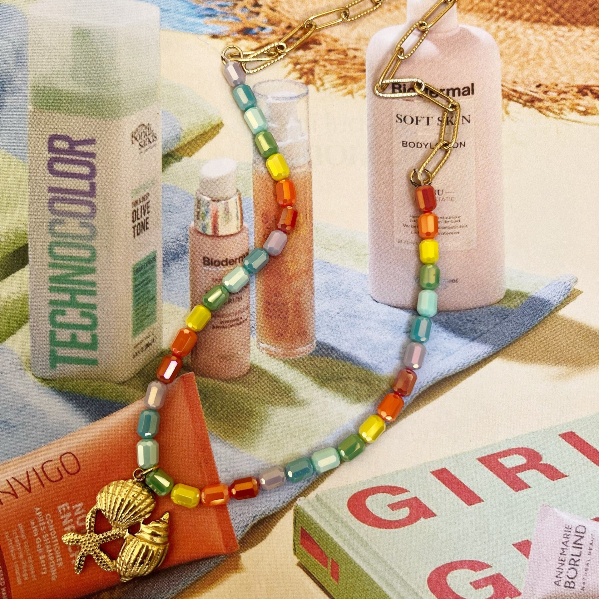 Tropical necklace gold