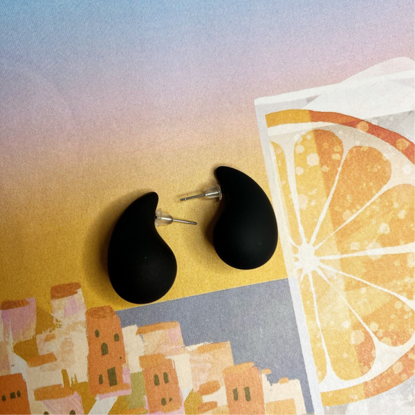 Hailey earrings matt black