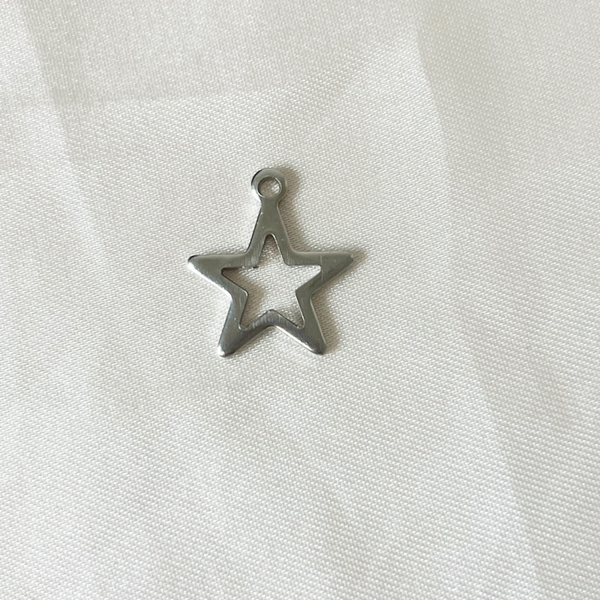 Open ster bedel klein zilver