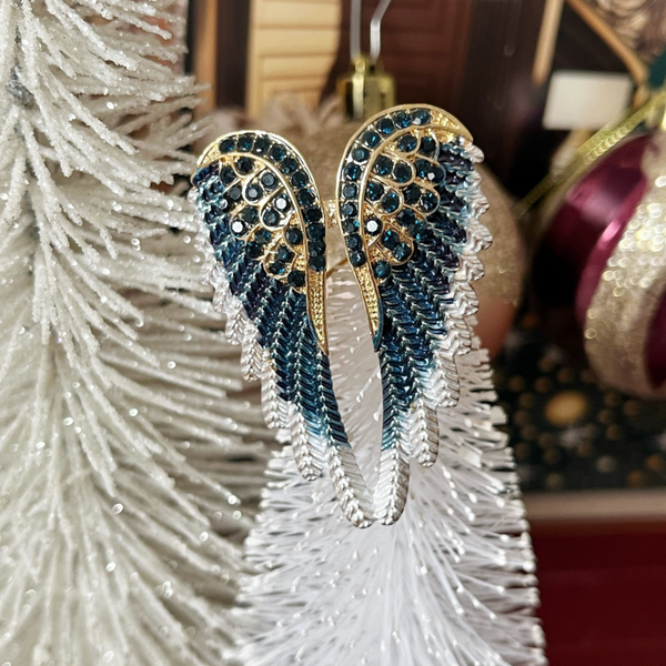 Wing brooch