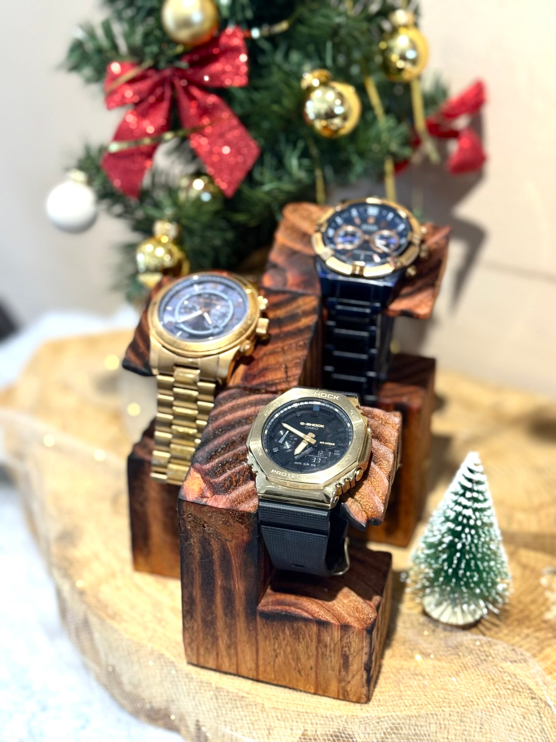 ⏱️ Houten horlogehouder – in 4 kleuren