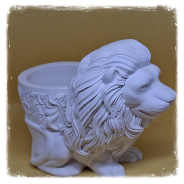 Pot a crayons lion