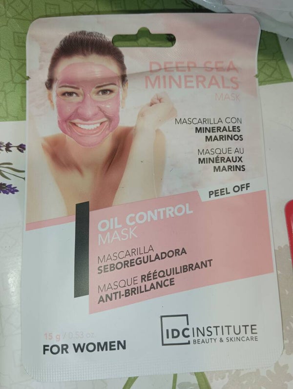 🌊 Masque Peel-Off Oil Control – IDC Institute