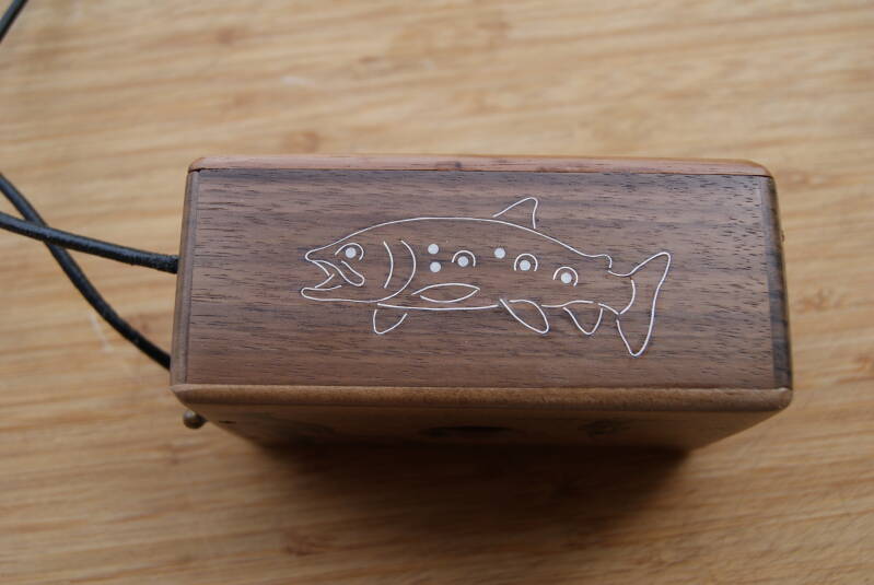 Déco sur boite mouches naturelles