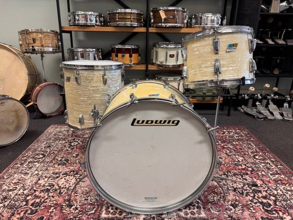 Ludwig Super Classic Outfit 9x13 / 16x16 / 14x22" Drum Set (3-Ply) with Pointed Blue/Olive Badges