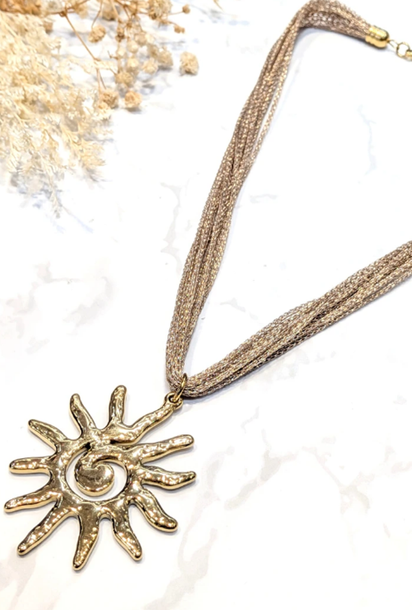 Collier breloque soleil doré