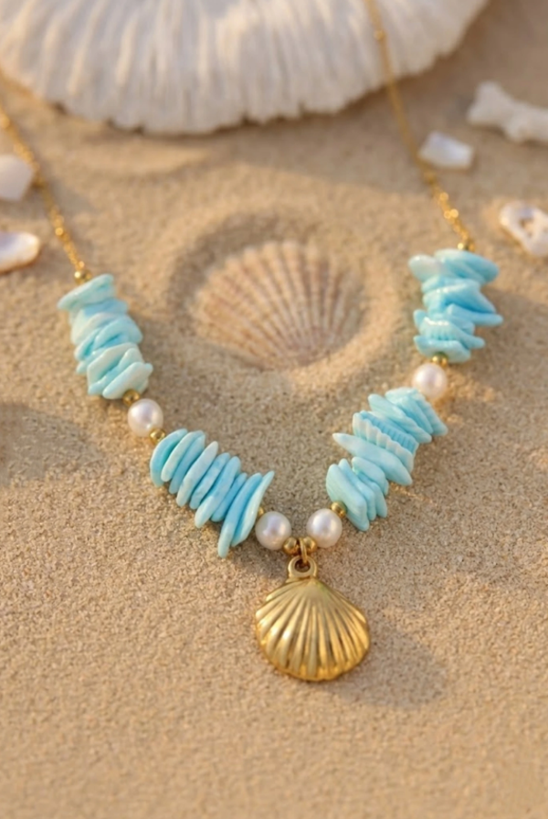 Collier coquillage doré & nacre bleue – Bijou d'été tendance