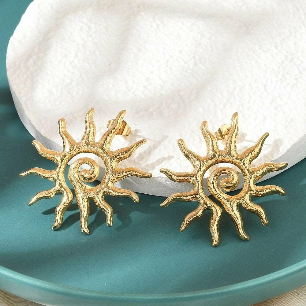 Boucles d’oreilles soleil martelé – acier inoxydable