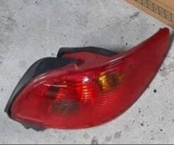 Peugeot 206 Achterlicht type 2 rechts