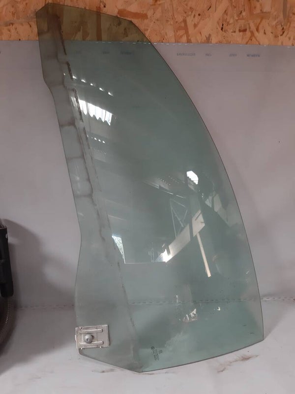Peugeot 206  cc zijruit voor Links