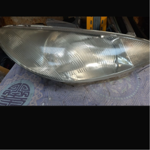 Peugeot 206 koplamp niet helder H4 aansluiting Links