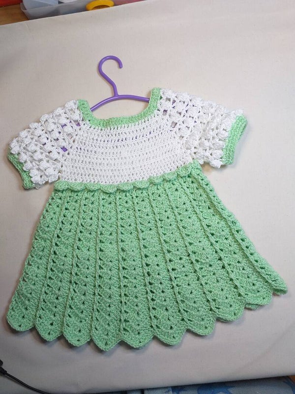 ROBE AU CROCHET  EFFET BRILLANT