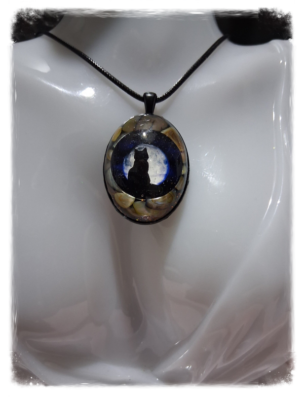 PENDENTIF RÉSINE CHAT ALORS TENDANCE BEIGE