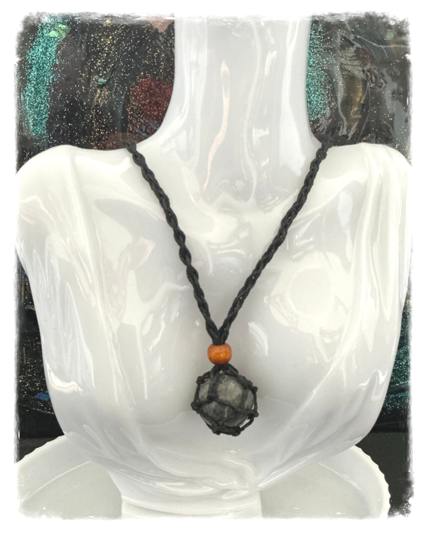 PENDENTIF BILLE MINERALE LAVIKITE