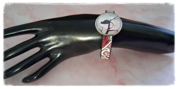 BRACELET CHAT AU CLAIR DE LUNE FOND PASTEL DE ROSES ET VERTS