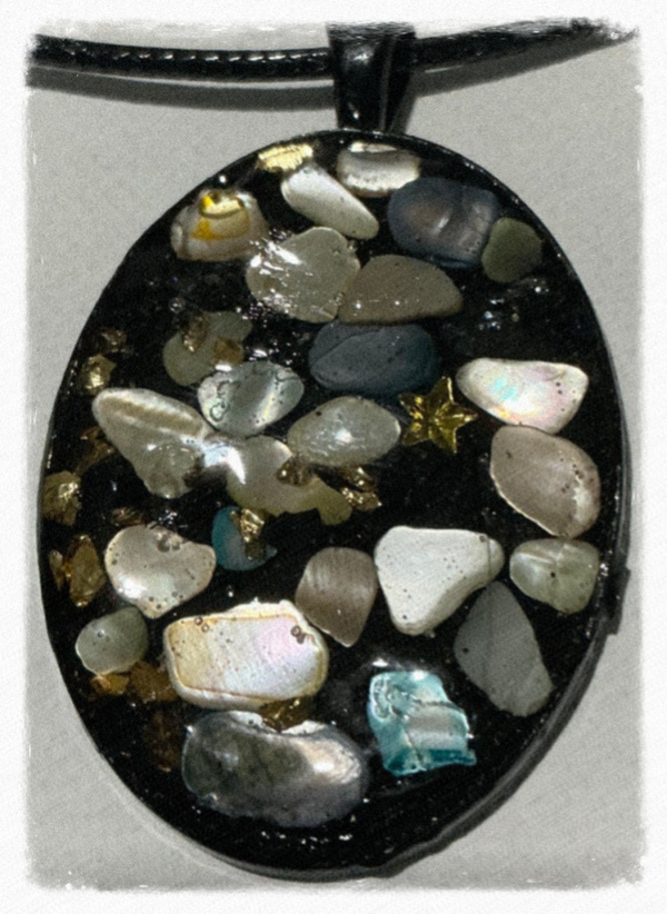 PENDENTIF RESINE