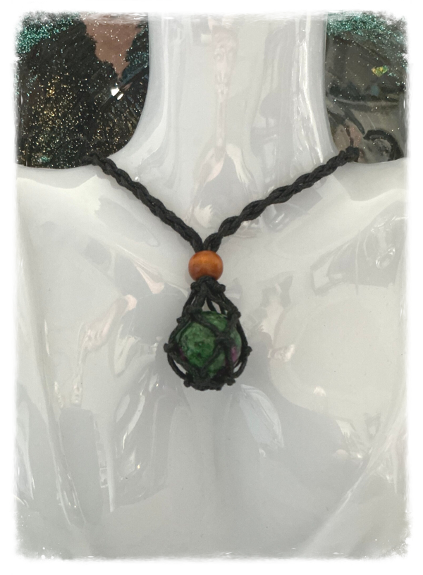 PENDENTIF MINERAL RUBIS-ZOÏSITE