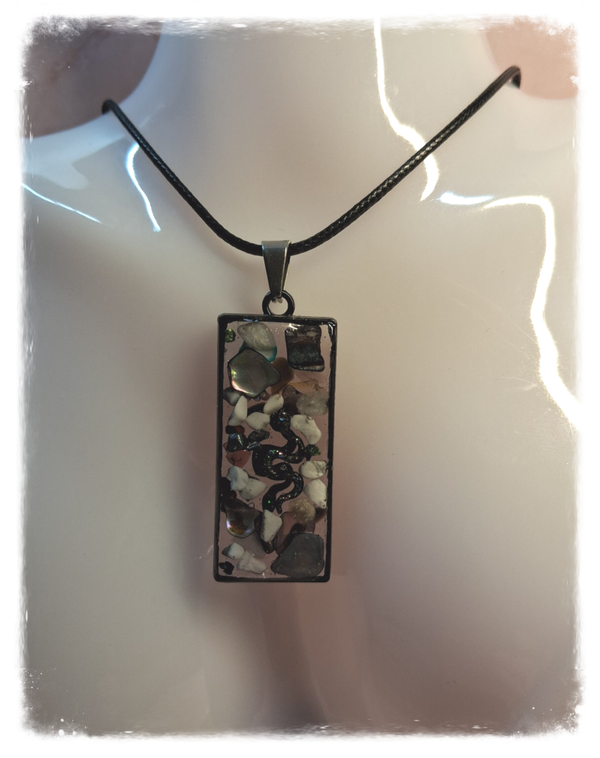 Pendentif en résine