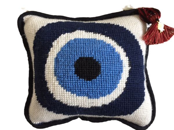Handmade Needlepoint Pillow "Mati"