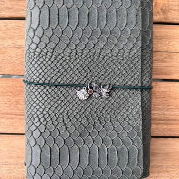 Mon grand carnet cuir suédé embossé façon python kaki